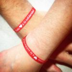 Pulsera solidaria